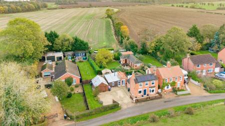 3 bedroom Detached house for sale in Firsby, Spilsby, PE23