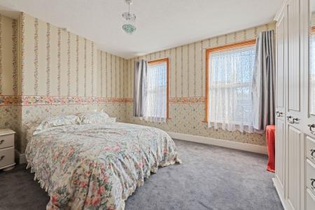 3 bedroom Terraced House for sale in Hamilton Road, Alford, LN13