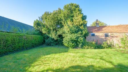 3 bedroom Terraced House for sale in Hamilton Road, Alford, LN13