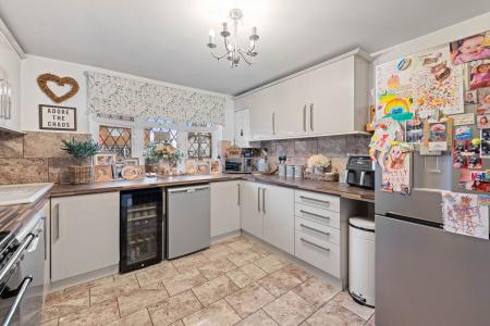 3 bedroom Semi-detached house for sale in Christopher Road, Alford, LN13