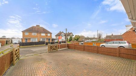3 bedroom Semi-detached house for sale in Christopher Road, Alford, LN13