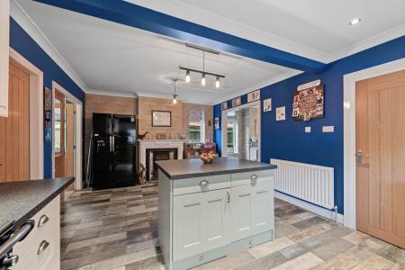 5 bedroom Detached house for sale in Horncastle Road, Woodhall Spa, LN10