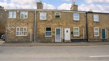 2 bedroom Terraced House for sale in Caroline Street, Alford, LN13