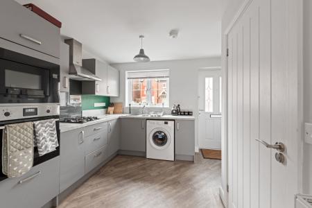 2 bedroom End of terrace house for sale in Lee Avenue, Coningsby, LN4