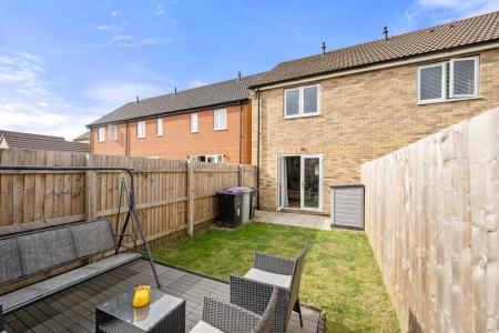 2 bedroom End of terrace house for sale in Lee Avenue, Coningsby, LN4