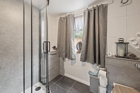 4 bedroom Detached house for sale in Fen Road, Stickford, PE22