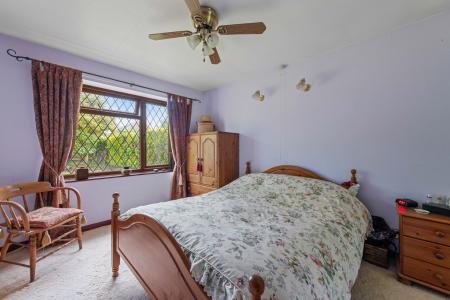 2 bedroom Detached bungalow for sale in Station Road, Willoughby, LN13