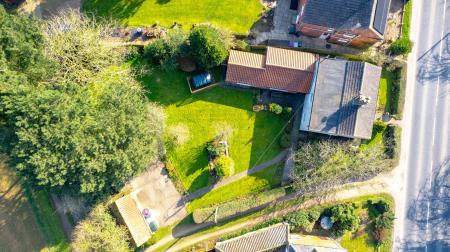 4 bedroom Detached house for sale in Main Road, East Keal, PE23