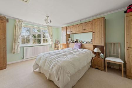 4 bedroom Detached house for sale in Main Road, East Keal, PE23