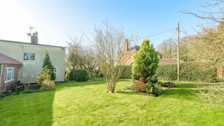 4 bedroom Detached house for sale in Main Road, East Keal, PE23