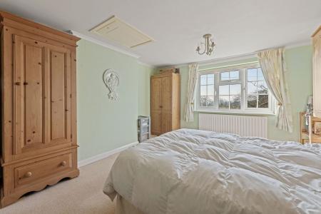 4 bedroom Detached house for sale in Main Road, East Keal, PE23