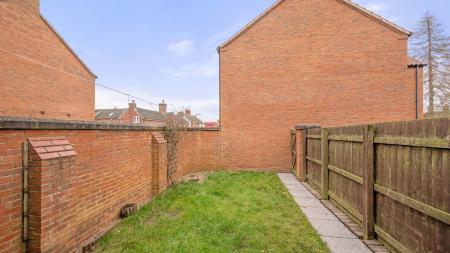 2 bedroom End of terrace house for sale in Spence Street, Spilsby, PE23