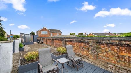 4 bedroom Detached house for sale in Station Road, Willoughby, LN13