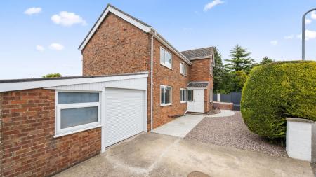 4 bedroom Detached house for sale in Station Road, Willoughby, LN13