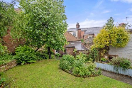 6 bedroom Terraced House for sale in North Street, Horncastle, LN9