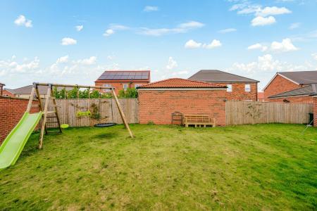 4 bedroom Detached house for sale in Malt Kiln Crescent, Horncastle, LN9