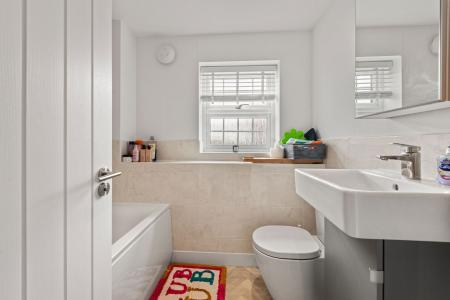 4 bedroom Detached house for sale in Malt Kiln Crescent, Horncastle, LN9