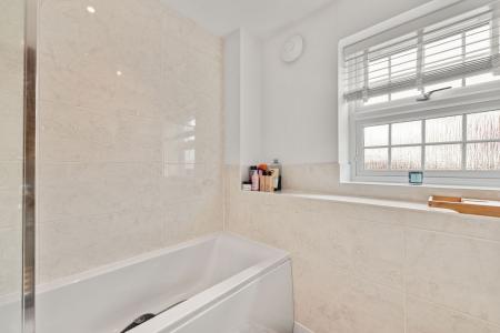 4 bedroom Detached house for sale in Malt Kiln Crescent, Horncastle, LN9