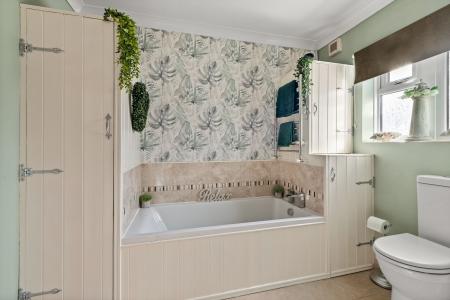 3 bedroom Detached bungalow for sale in Main Road, Keal Cotes, PE23