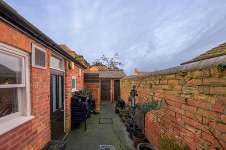 6 bedroom Terraced House for sale in West End, Spilsby, PE23