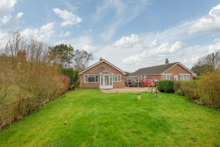 3 bedroom Detached bungalow for sale in Station Road, Firsby, PE23