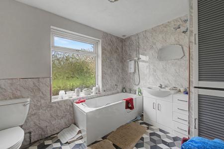 3 bedroom Detached bungalow for sale in Station Road, Firsby, PE23