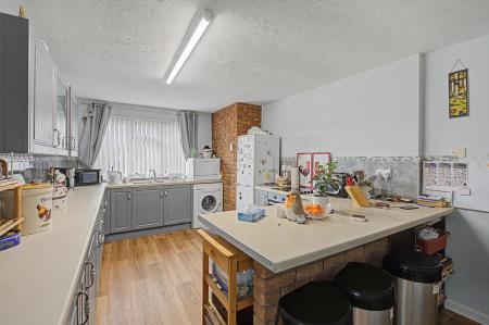 3 bedroom Detached bungalow for sale in Station Road, Firsby, PE23