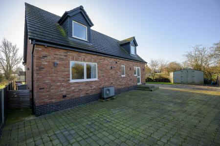 3 bedroom Detached house for sale in Sandy Lane, Great Steeping, PE23