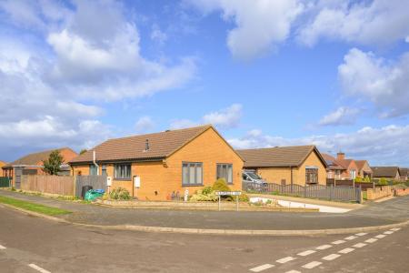 1 bedroom Detached bungalow for sale in Robinson Avenue, Alford, LN13