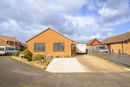 1 bedroom Detached bungalow for sale in Robinson Avenue, Alford, LN13