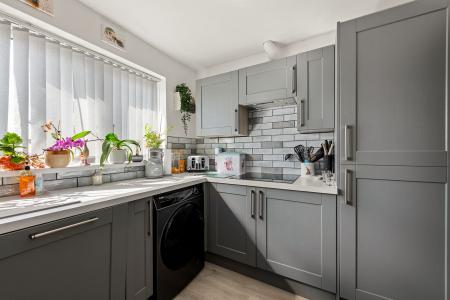 1 bedroom Detached bungalow for sale in Robinson Avenue, Alford, LN13