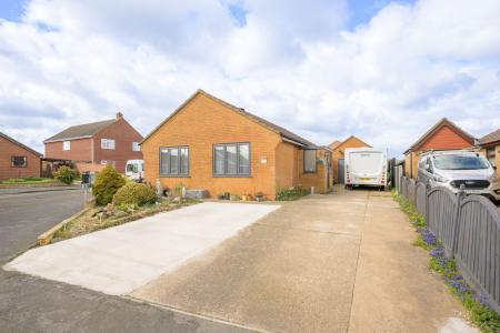 Robinson Avenue, Alford, LN13