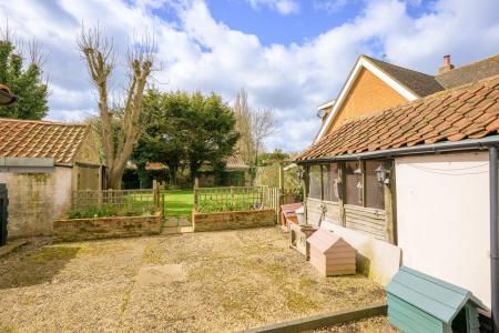 4 bedroom Detached house for sale in Main Road, Willoughby, LN13