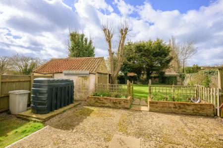 4 bedroom Detached house for sale in Main Road, Willoughby, LN13