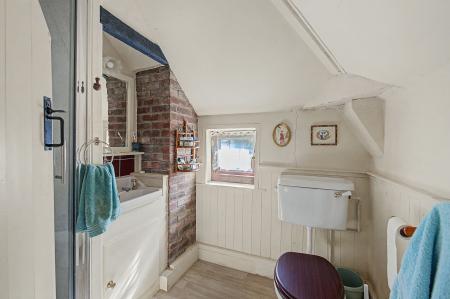 4 bedroom Detached house for sale in Main Road, Willoughby, LN13