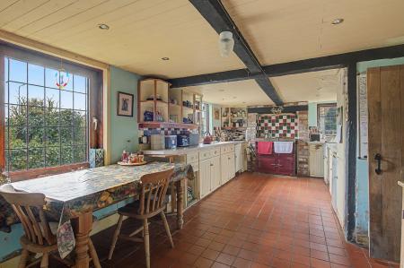 4 bedroom Detached house for sale in Main Road, Willoughby, LN13