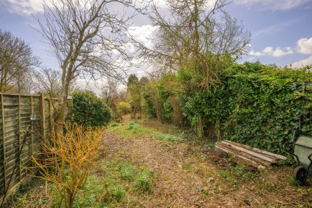 2 bedroom Semi-detached house for sale in Main Road, East Kirkby, PE23