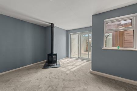 2 bedroom Semi-detached house for sale in Main Road, East Kirkby, PE23