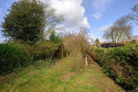 2 bedroom Semi-detached house for sale in Main Road, East Kirkby, PE23