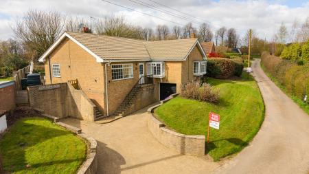 4 bedroom Detached bungalow for sale in Bond Hays Lane, Hagworthingham, PE23