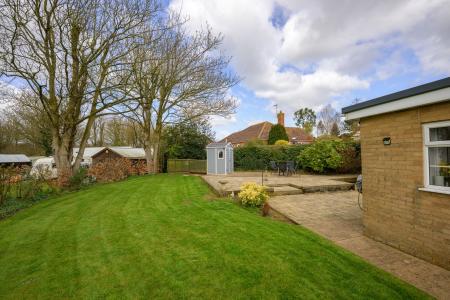 4 bedroom Detached bungalow for sale in Bond Hays Lane, Hagworthingham, PE23