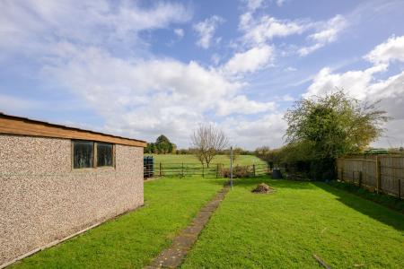 2 bedroom Detached bungalow for sale in Cul De Sac, Stickford, PE22