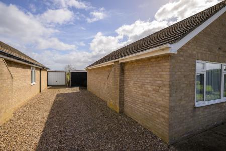 2 bedroom Detached bungalow for sale in Cul De Sac, Stickford, PE22