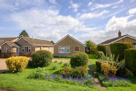 2 bedroom Detached bungalow for sale in Cul De Sac, Stickford, PE22