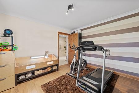 6 bedroom Detached house for sale in Cul De Sac, Stickford, PE22