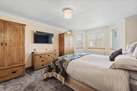 6 bedroom Detached house for sale in Cul De Sac, Stickford, PE22