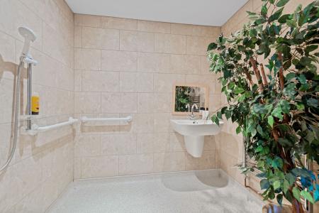 6 bedroom Detached house for sale in Cul De Sac, Stickford, PE22