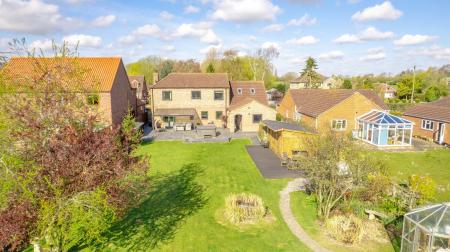 6 bedroom Detached house for sale in Cul De Sac, Stickford, PE22