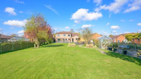 6 bedroom Detached house for sale in Cul De Sac, Stickford, PE22