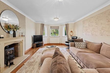 6 bedroom Detached house for sale in Cul De Sac, Stickford, PE22